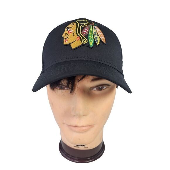 Chicago Blackhawks Hat Fanatics Black Embroidered Cap Hat Fitted Size M (7) - Picture 1 of 8